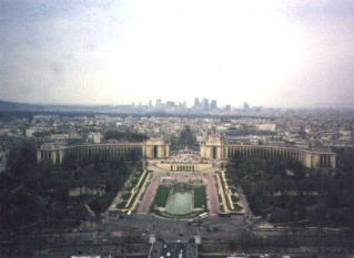 Parisvu3.jpg (11885 bytes)